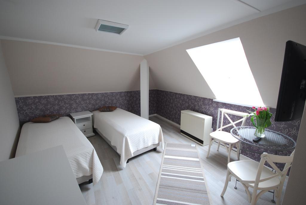 Suviste Guesthouse Курессааре Екстер'єр фото
