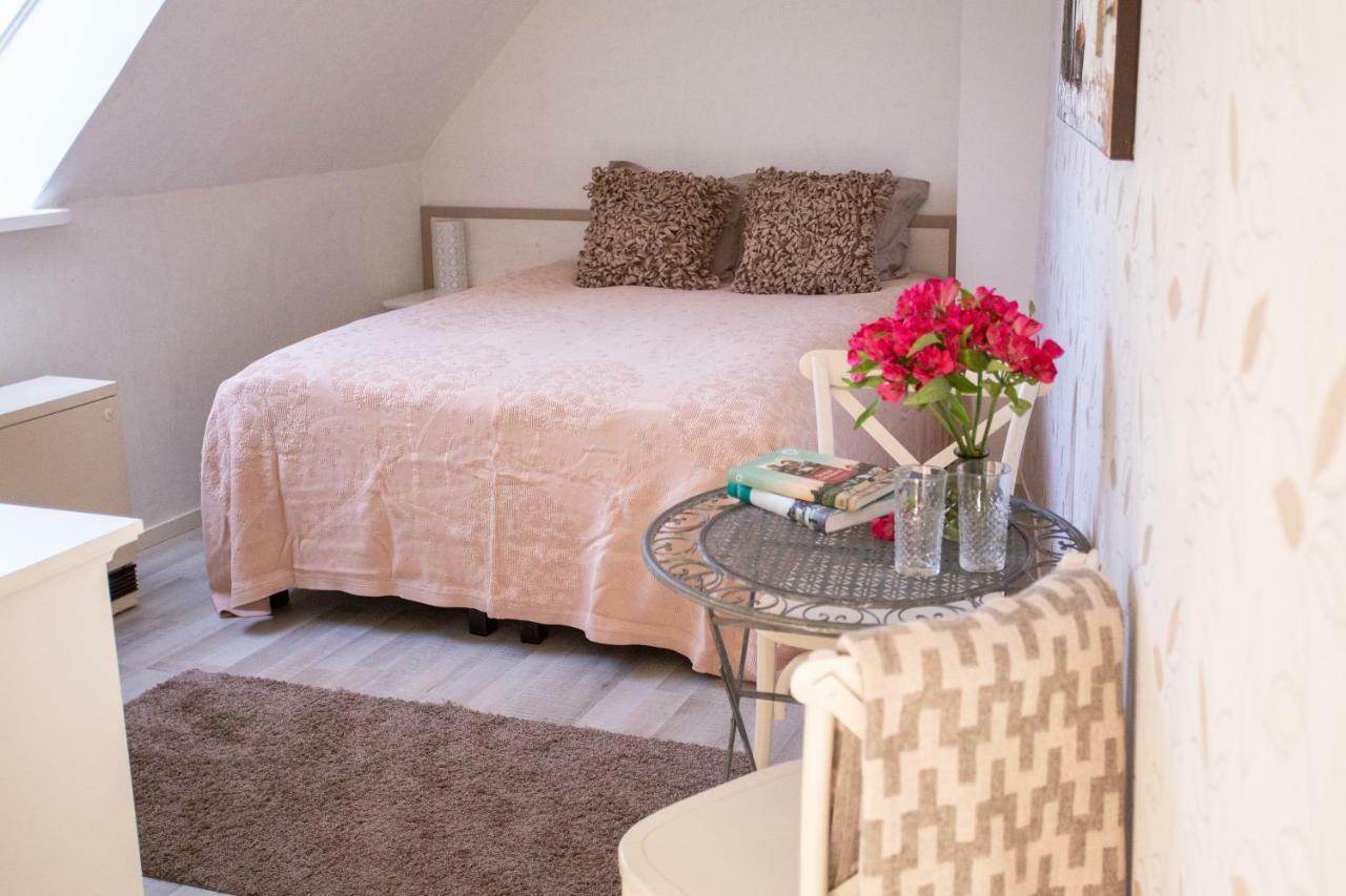 Suviste Guesthouse Курессааре Екстер'єр фото