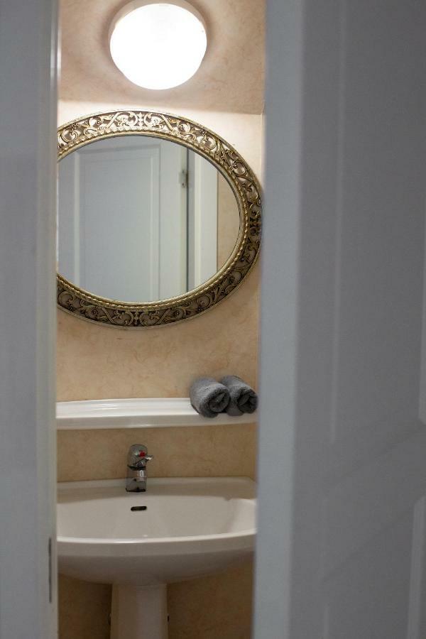 Suviste Guesthouse Курессааре Екстер'єр фото