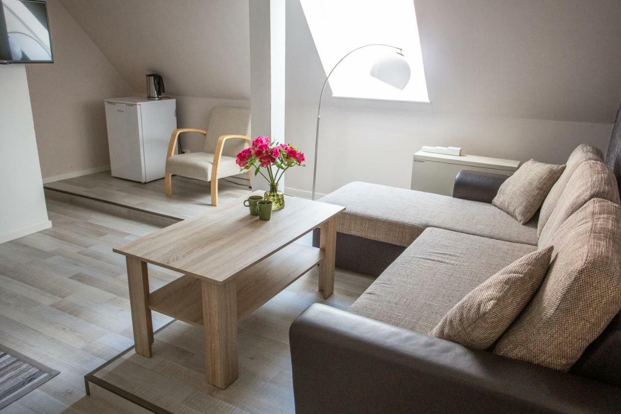 Suviste Guesthouse Курессааре Екстер'єр фото